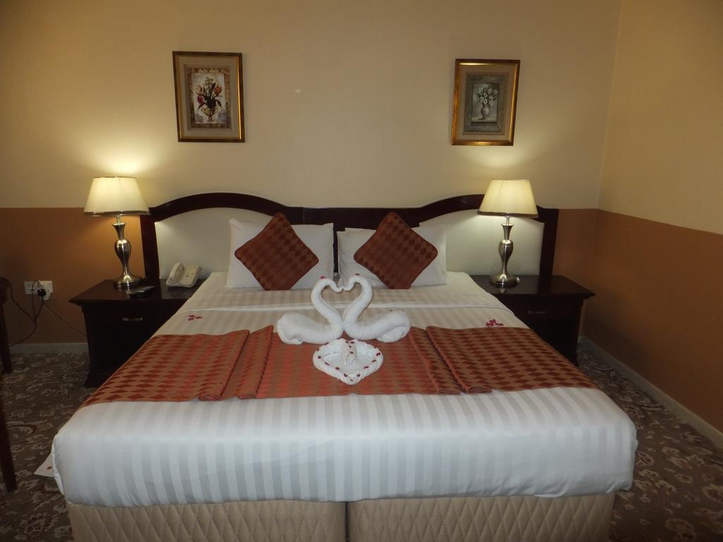 City Hotel Ras al-Khaimah Exterior photo