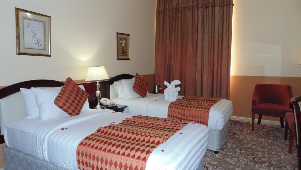 City Hotel Ras al-Khaimah Exterior photo