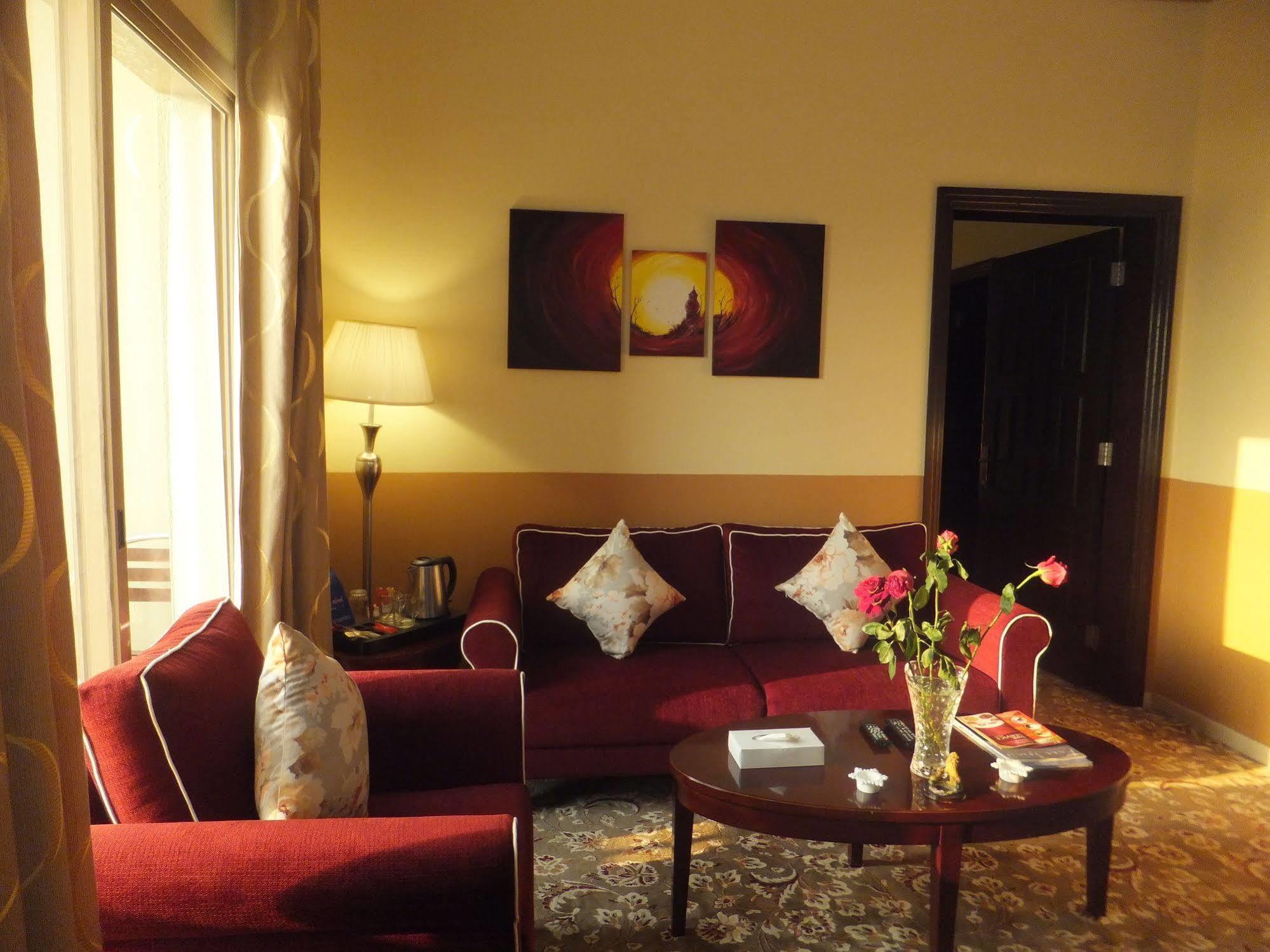 City Hotel Ras al-Khaimah Exterior photo