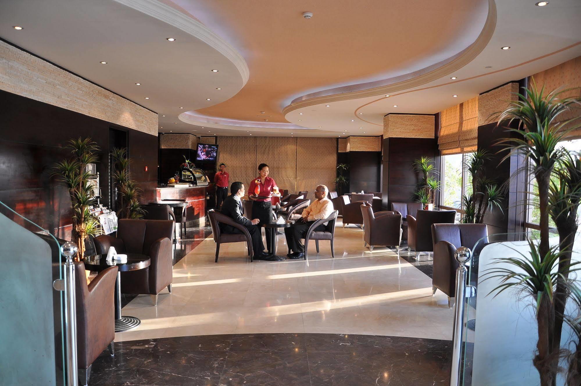 City Hotel Ras al-Khaimah Exterior photo